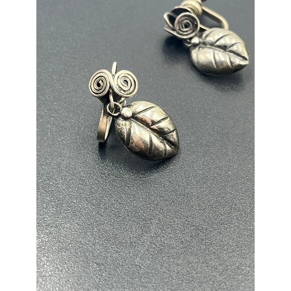 Taxco V.A. Sterling Silver 925 Vintage Screw Back Handmade Native Earrings - Picture 3 of 6